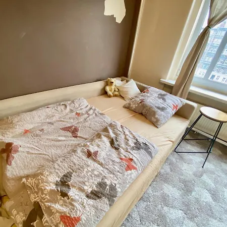 W Centrum Wroclawia W Kamienicy Lägenhet *