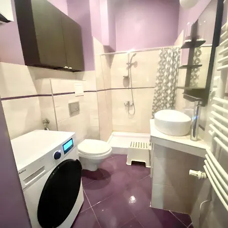 Lägenhet W Centrum Wroclawia W Kamienicy *