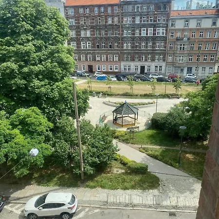 W Centrum Wroclawia W Kamienicy Breslau