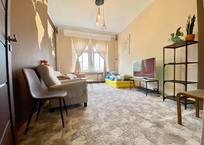 Lägenhet W Centrum Wroclawia W Kamienicy *